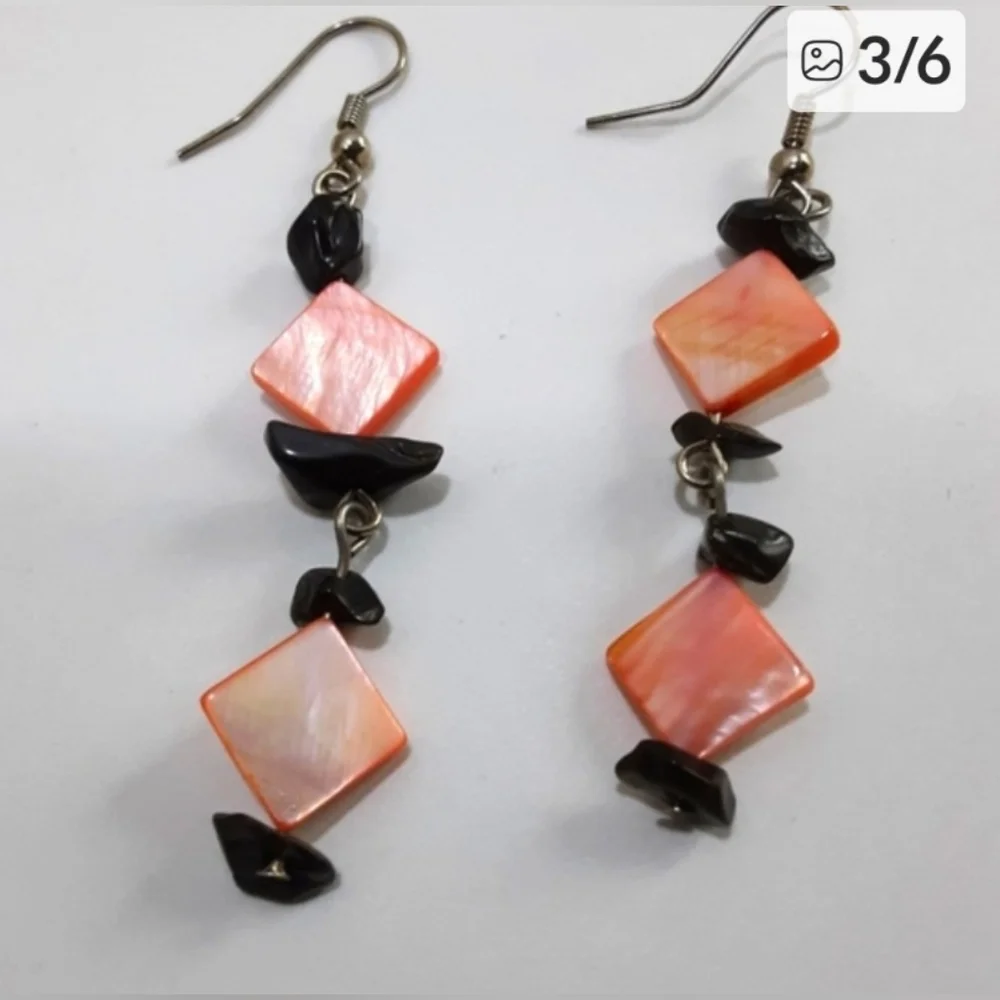 Vintage Handcrafted Peach Orange Shell Black Stone Long Dangle Earrings Boho - Picture 6 of 6
